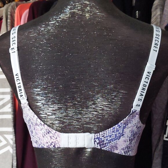 VICTORIA SECRET T-SHIRT LIGHTLY LINED DEMI BRA 34C - Picture 2 of 9